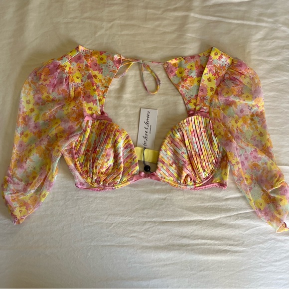 BNWT FL&L crop top - Picture 2 of 9